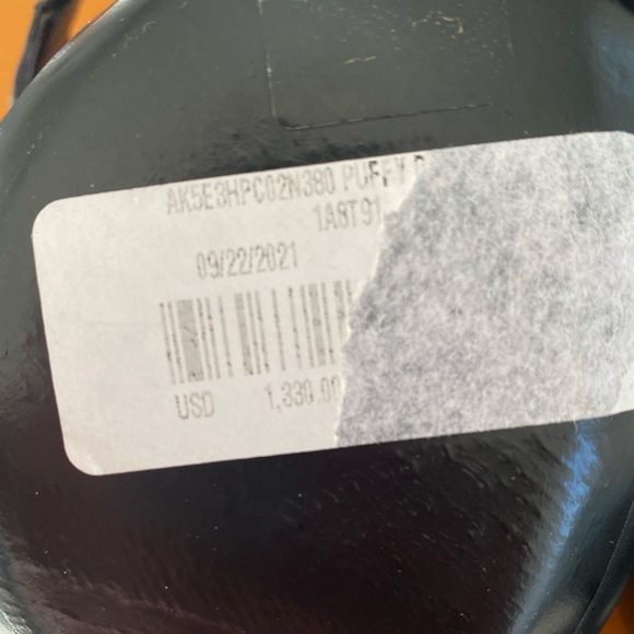 Authentic Louis Vuitton Black Pumps, leather strap with Logo design, size 38 - Picture 6 of 6